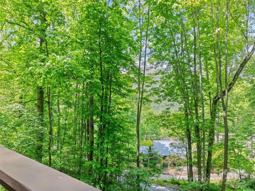 76 Shirley Drive, Maggie Valley, NC 28751.  MLS# CAR4256941, YatesRealty ID 26812. 