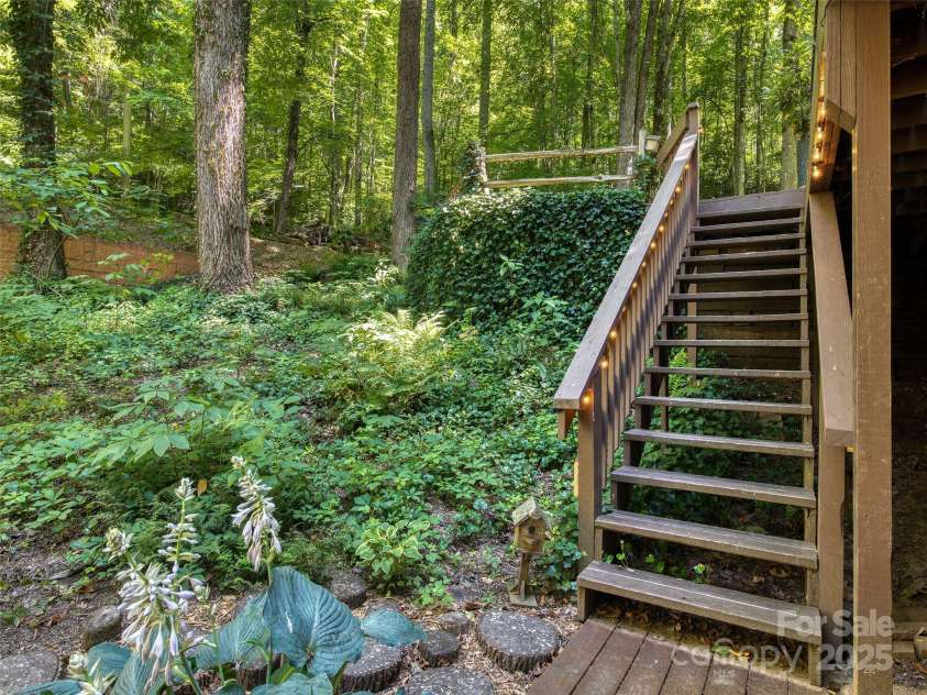 76 Shirley Drive, Maggie Valley, NC 28751.  MLS# CAR4256941, YatesRealty ID 26812. 