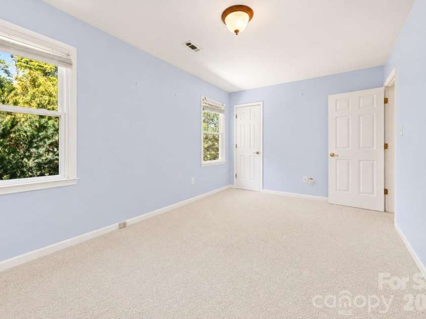 109 Lovers Loop Road, Asheville, NC 28803.  MLS# CAR4380982, YatesRealty ID 26814. Another angle