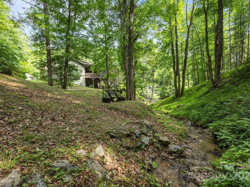 305 Pound Mill Branch Road, Green Mountain, NC 28740.  MLS# CAR4268058, YatesRealty ID 26814. 