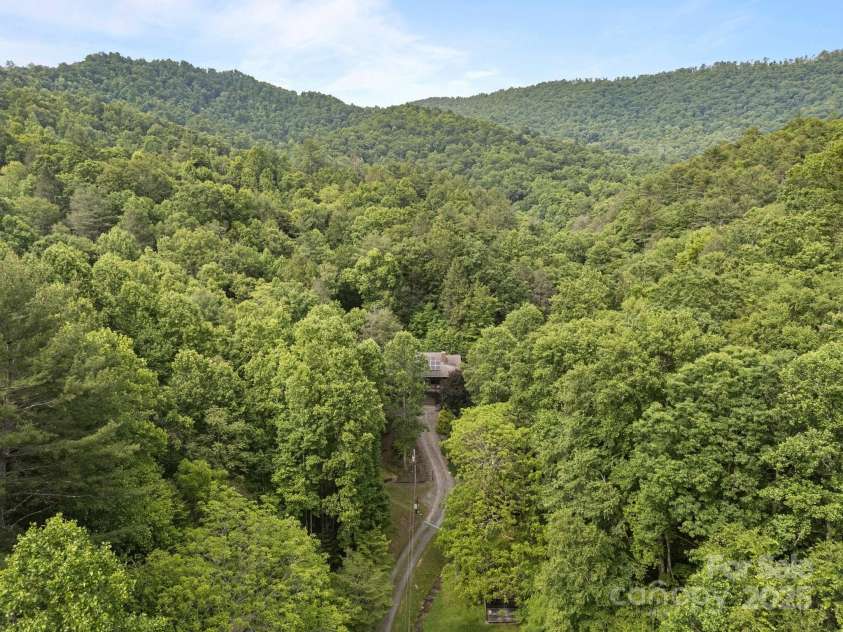 305 Pound Mill Branch Road, Green Mountain, NC 28740.  MLS# CAR4268058, YatesRealty ID 26814. 