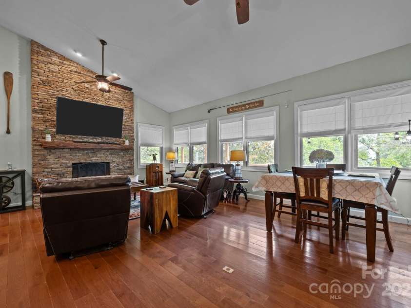 305 Pound Mill Branch Road, Green Mountain, NC 28740.  MLS# CAR4268058, YatesRealty ID 26814. 
