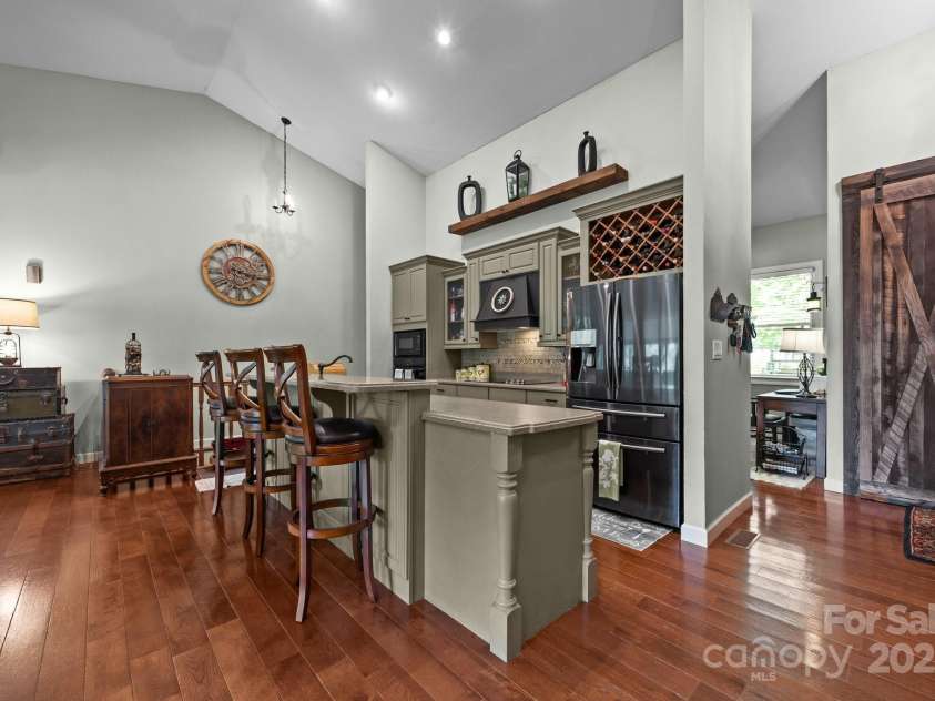 305 Pound Mill Branch Road, Green Mountain, NC 28740.  MLS# CAR4268058, YatesRealty ID 26814. 