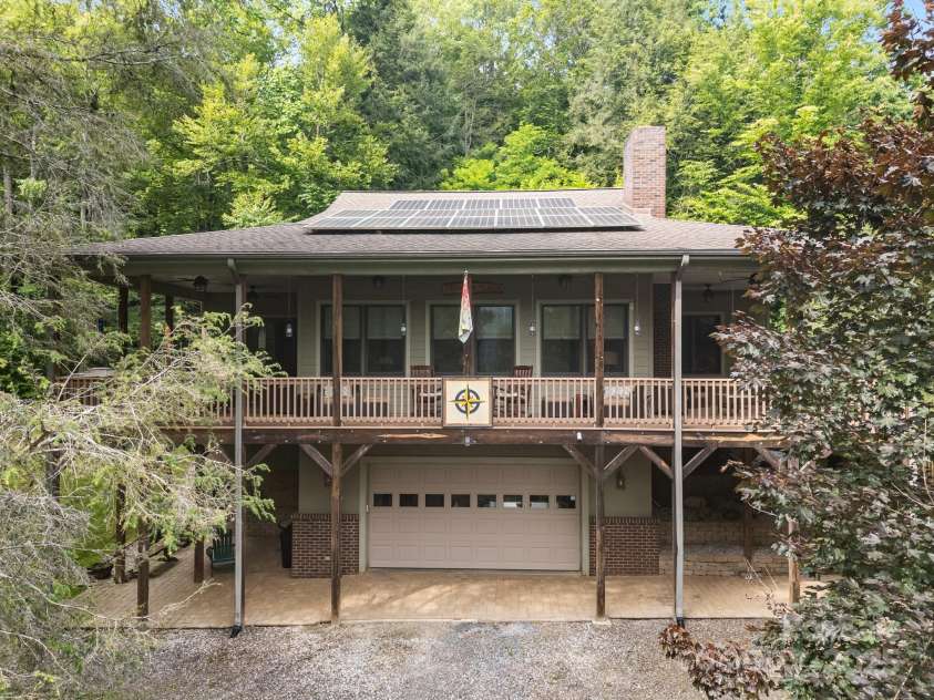 305 Pound Mill Branch Road, Green Mountain, NC 28740.  MLS# CAR4268058, YatesRealty ID 26814. 