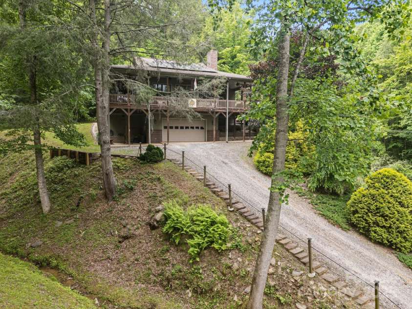 305 Pound Mill Branch Road, Green Mountain, NC 28740.  MLS# CAR4268058, YatesRealty ID 26814. Welcome to 305 Pound Mill Branch Road!