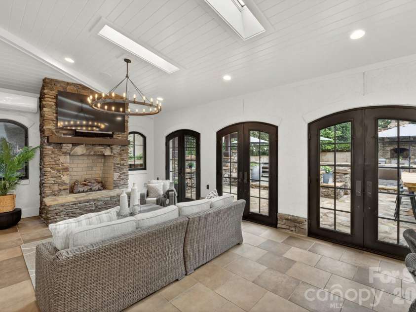 406 Creeping Cedar Court, Waxhaw, NC 28173.  MLS# CAR4385727, YatesRealty ID 26815. 