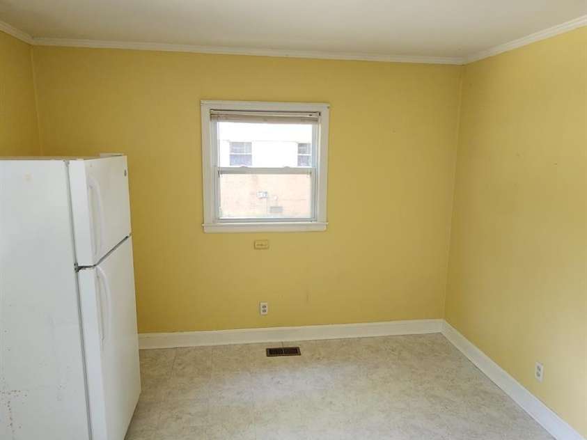 601 John Street, Matthews, NC 28105.  MLS# CAR4282883, YatesRealty ID 26815. Breakfast Area