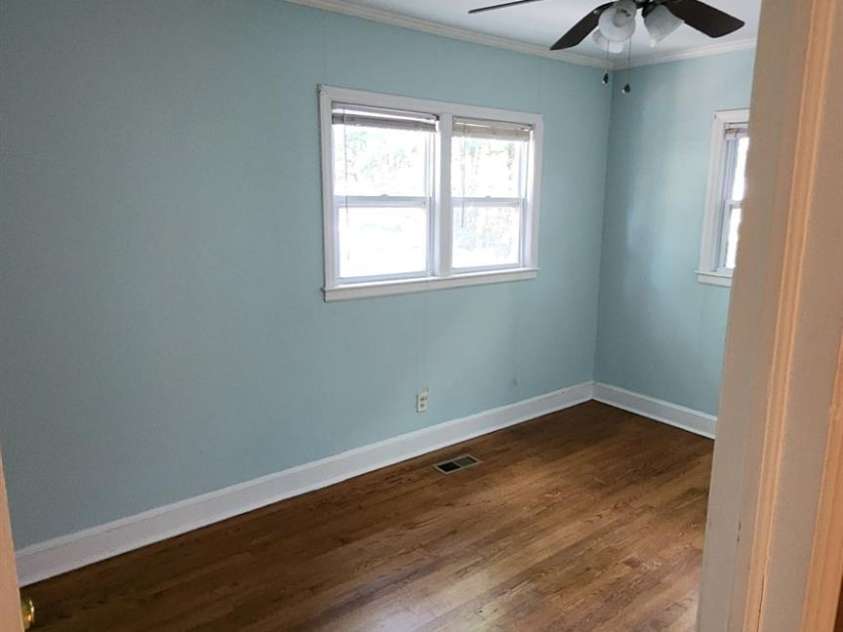601 John Street, Matthews, NC 28105.  MLS# CAR4282883, YatesRealty ID 26815. Primary Bedroom