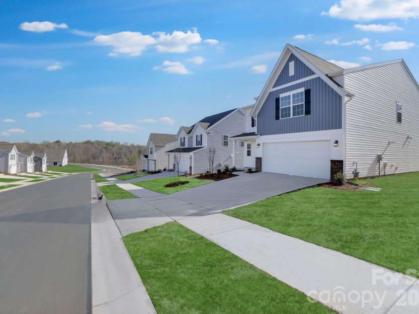 700 Espresso Drive, Shelby, NC 28152.  MLS# CAR4343609, YatesRealty ID 26816. 