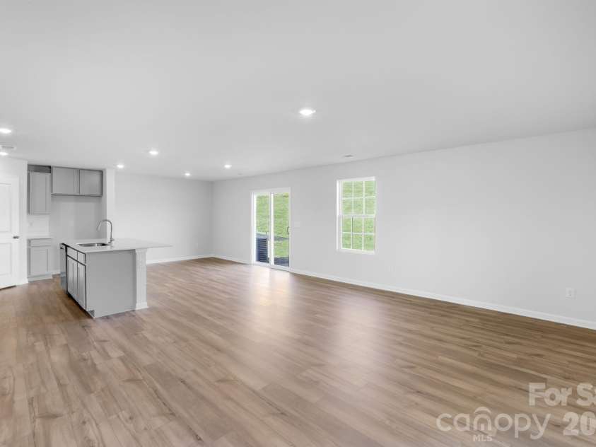700 Espresso Drive, Shelby, NC 28152.  MLS# CAR4343609, YatesRealty ID 26816. 
