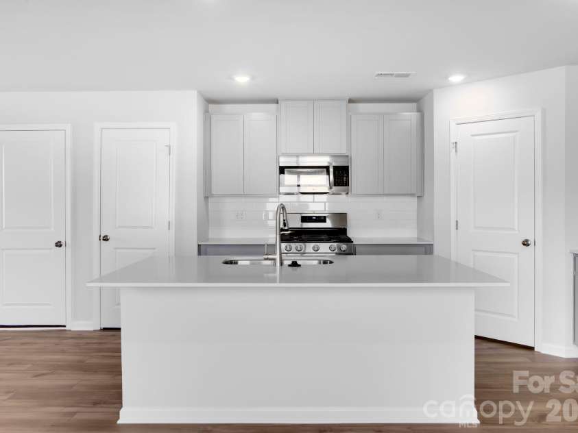 700 Espresso Drive, Shelby, NC 28152.  MLS# CAR4343609, YatesRealty ID 26816. 