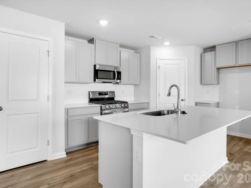 700 Espresso Drive, Shelby, NC 28152.  MLS# CAR4343609, YatesRealty ID 26816. 