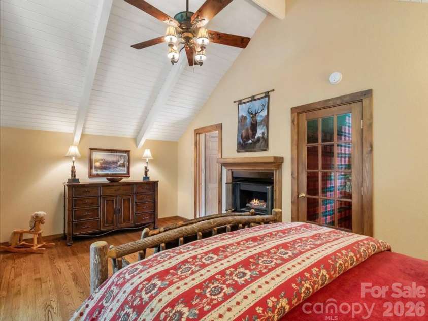 121 Ivy Ridge Road, Burnsville, NC 28714.  MLS# CAR4385530, YatesRealty ID 26817. 