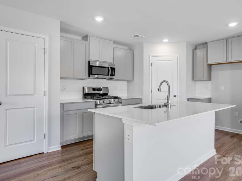 708 Espresso Drive, Shelby, NC 28152.  MLS# CAR4343624, YatesRealty ID 26818. 