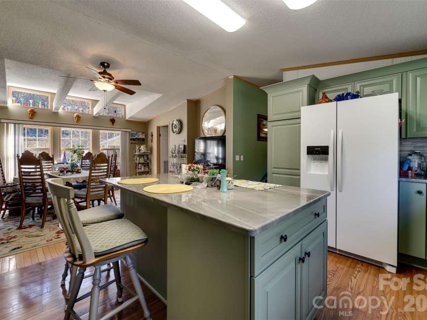 7581 Hwy 441 Highway, Sylva, NC 28779.  MLS# CAR4336341, YatesRealty ID 2682. 