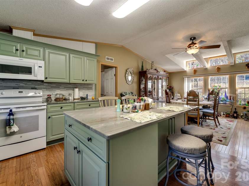 7581 Hwy 441 Highway, Sylva, NC 28779.  MLS# CAR4336341, YatesRealty ID 2682. 