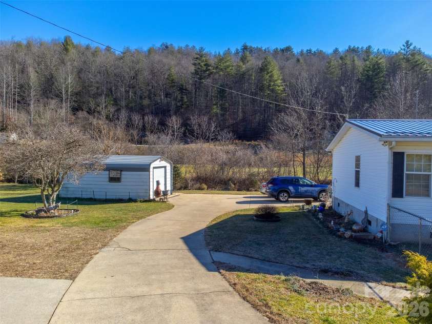 7581 Hwy 441 Highway, Sylva, NC 28779.  MLS# CAR4336341, YatesRealty ID 2682. 