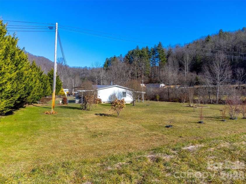 7581 Hwy 441 Highway, Sylva, NC 28779.  MLS# CAR4336341, YatesRealty ID 2682. 