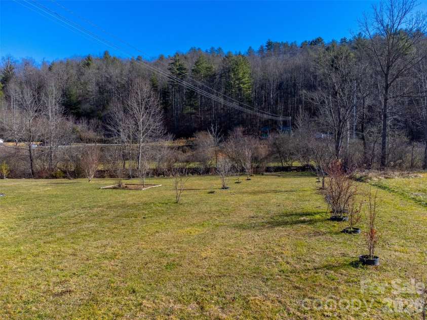 7581 Hwy 441 Highway, Sylva, NC 28779.  MLS# CAR4336341, YatesRealty ID 2682. 