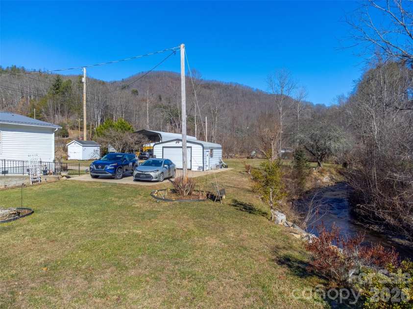 7581 Hwy 441 Highway, Sylva, NC 28779.  MLS# CAR4336341, YatesRealty ID 2682. 
