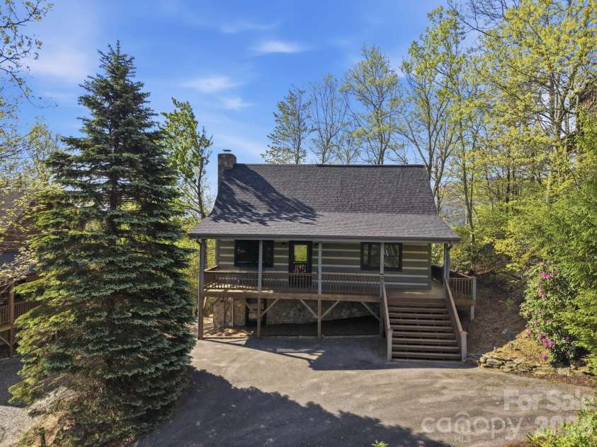 165 Little Boulder Lane, Seven Devils, NC 28604.  MLS# CAR4380097, YatesRealty ID 26823. 
