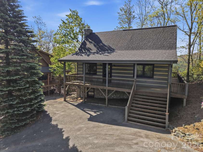165 Little Boulder Lane, Seven Devils, NC 28604.  MLS# CAR4380097, YatesRealty ID 26823. 