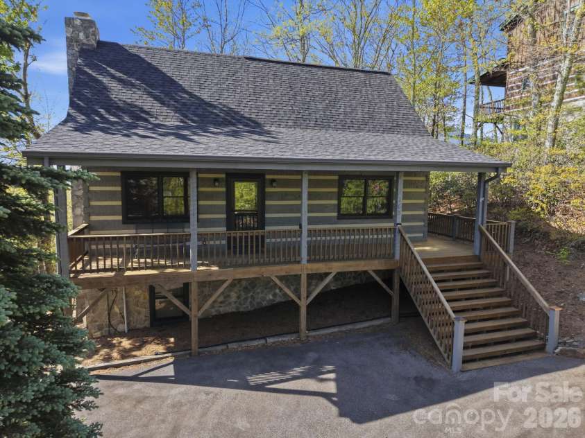 165 Little Boulder Lane, Seven Devils, NC 28604.  MLS# CAR4380097, YatesRealty ID 26823. 