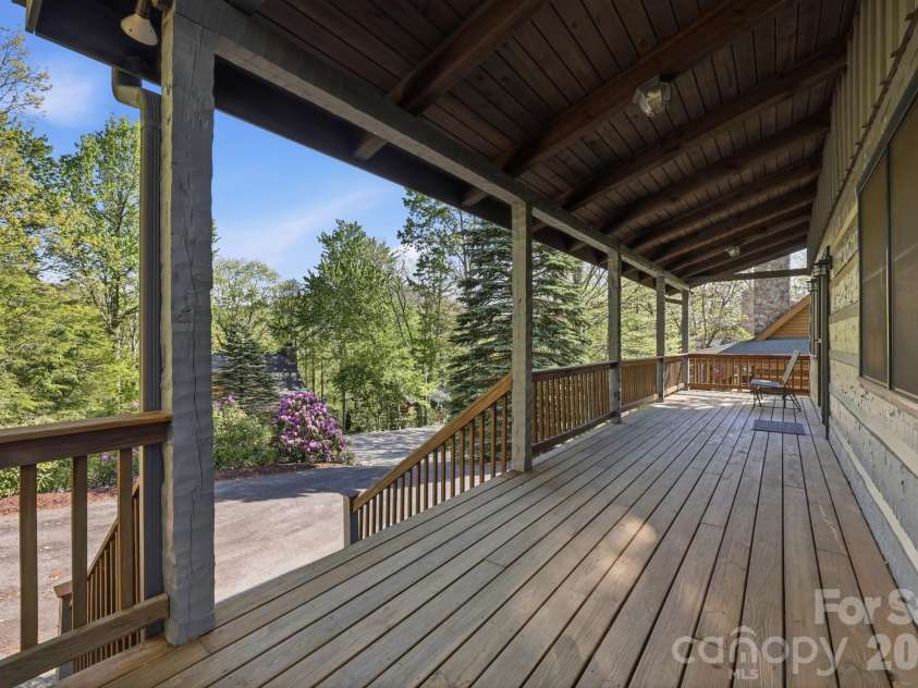 165 Little Boulder Lane, Seven Devils, NC 28604.  MLS# CAR4380097, YatesRealty ID 26823. 