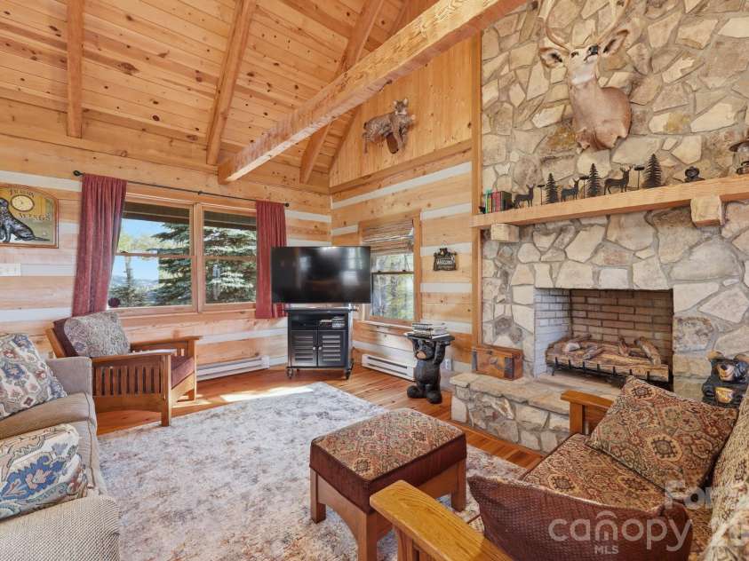 165 Little Boulder Lane, Seven Devils, NC 28604.  MLS# CAR4380097, YatesRealty ID 26823. 