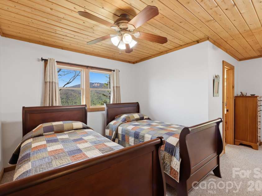165 Little Boulder Lane, Seven Devils, NC 28604.  MLS# CAR4380097, YatesRealty ID 26823. 