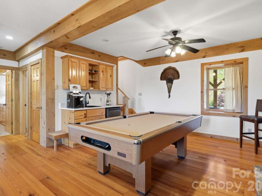 165 Little Boulder Lane, Seven Devils, NC 28604.  MLS# CAR4380097, YatesRealty ID 26823. 