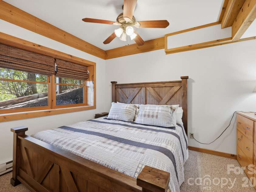 165 Little Boulder Lane, Seven Devils, NC 28604.  MLS# CAR4380097, YatesRealty ID 26823. 
