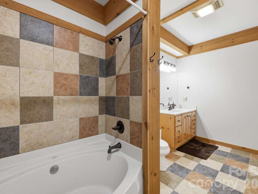 165 Little Boulder Lane, Seven Devils, NC 28604.  MLS# CAR4380097, YatesRealty ID 26823. 
