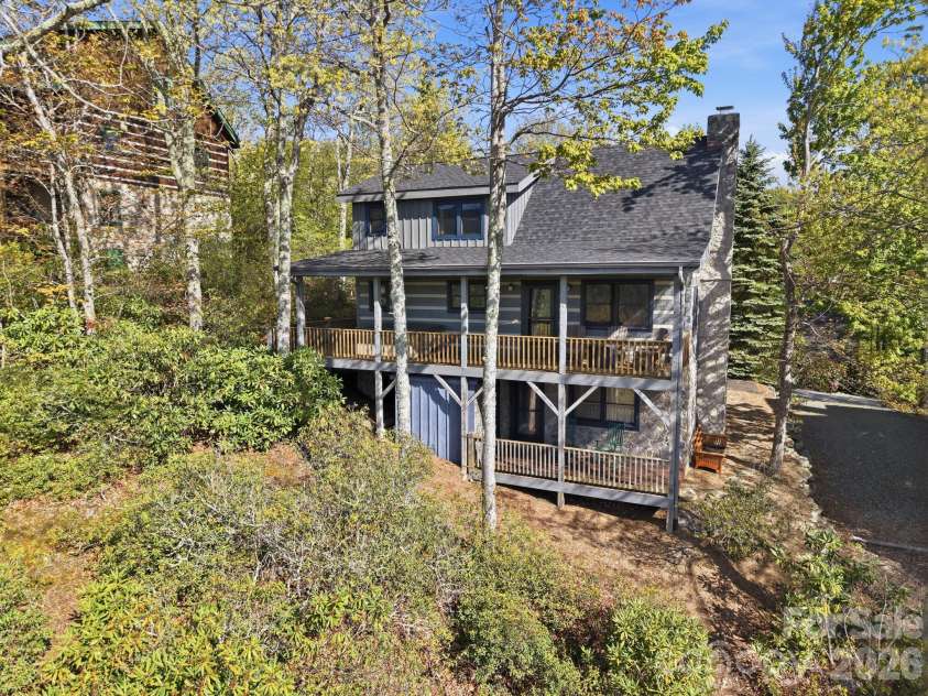 165 Little Boulder Lane, Seven Devils, NC 28604.  MLS# CAR4380097, YatesRealty ID 26823. 