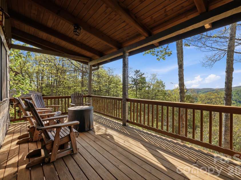165 Little Boulder Lane, Seven Devils, NC 28604.  MLS# CAR4380097, YatesRealty ID 26823. 