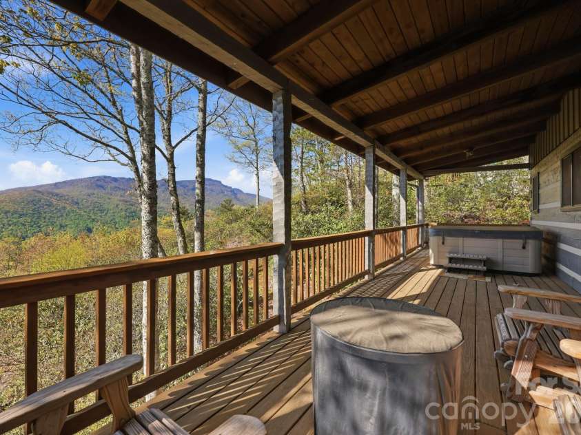 165 Little Boulder Lane, Seven Devils, NC 28604.  MLS# CAR4380097, YatesRealty ID 26823. 