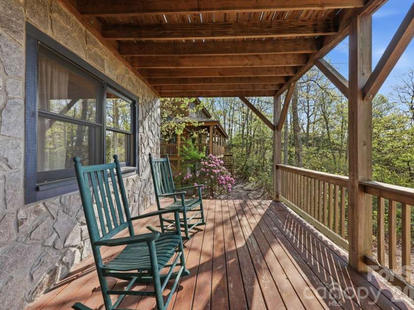 165 Little Boulder Lane, Seven Devils, NC 28604.  MLS# CAR4380097, YatesRealty ID 26823. 