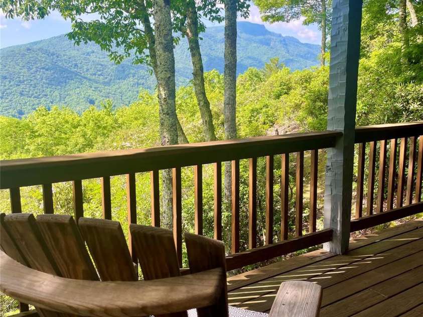 165 Little Boulder Lane, Seven Devils, NC 28604.  MLS# CAR4380097, YatesRealty ID 26823. 