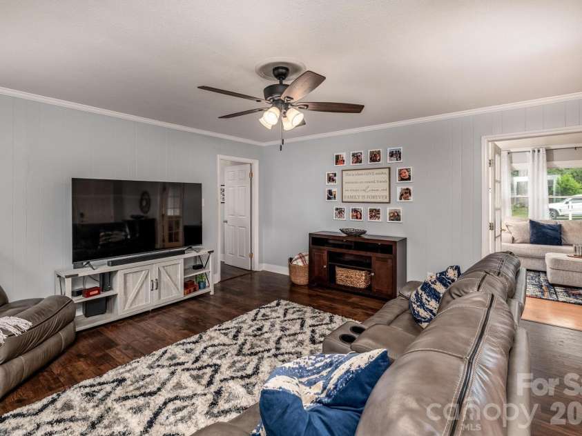 3301 Windsor Place, Statesville, NC 28625.  MLS# CAR4373743, YatesRealty ID 26824. 