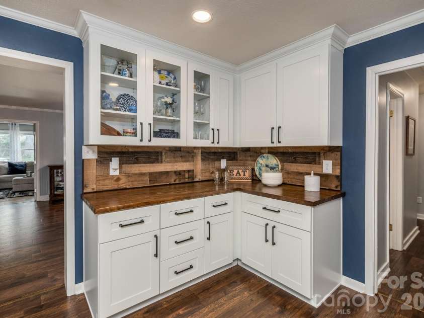 3301 Windsor Place, Statesville, NC 28625.  MLS# CAR4373743, YatesRealty ID 26824. 