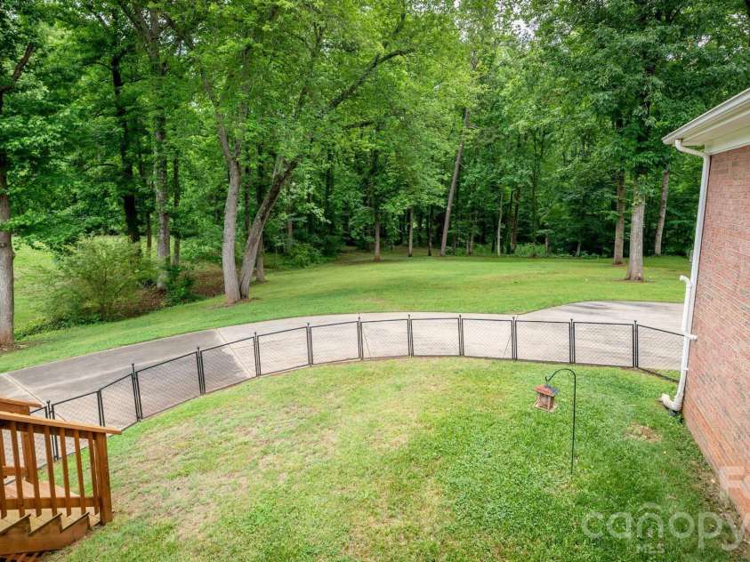 3301 Windsor Place, Statesville, NC 28625.  MLS# CAR4373743, YatesRealty ID 26824. 