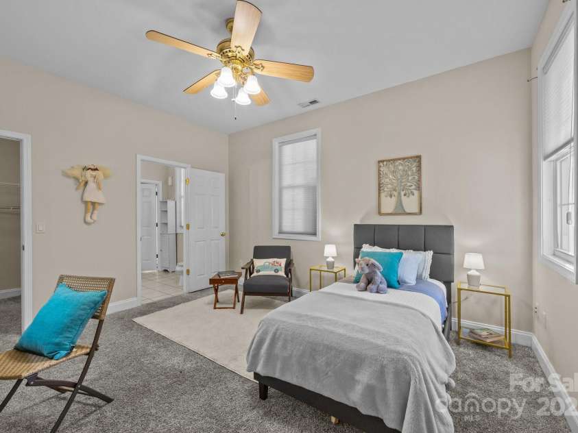 612 Vista Falls Road, Mills River, NC 28759.  MLS# CAR4220957, YatesRealty ID 26824. Downstairs bedroom