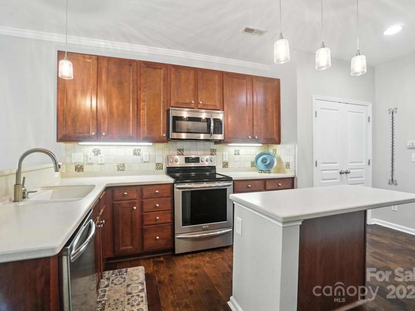 8323 Brookings Drive, Charlotte, NC 28269.  MLS# CAR4282689, YatesRealty ID 26825. 