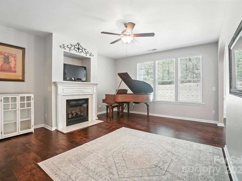 8323 Brookings Drive, Charlotte, NC 28269.  MLS# CAR4282689, YatesRealty ID 26825. 