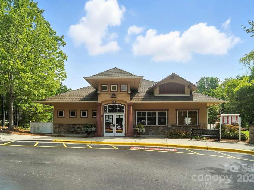 8323 Brookings Drive, Charlotte, NC 28269.  MLS# CAR4282689, YatesRealty ID 26825. 