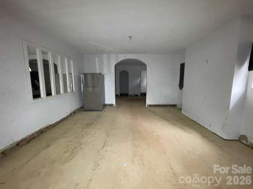 2616 Holton Avenue, Charlotte, NC 28208.  MLS# CAR4387583, YatesRealty ID 26827. 
