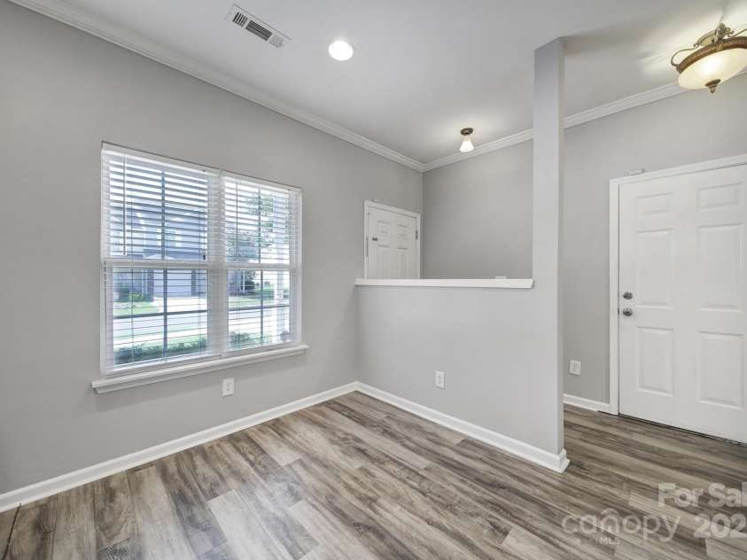 13719 Singleleaf Lane, Charlotte, NC 28278.  MLS# CAR4283132, YatesRealty ID 26828. 