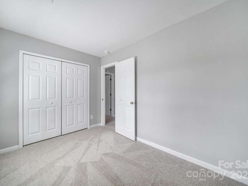 13719 Singleleaf Lane, Charlotte, NC 28278.  MLS# CAR4283132, YatesRealty ID 26828. 