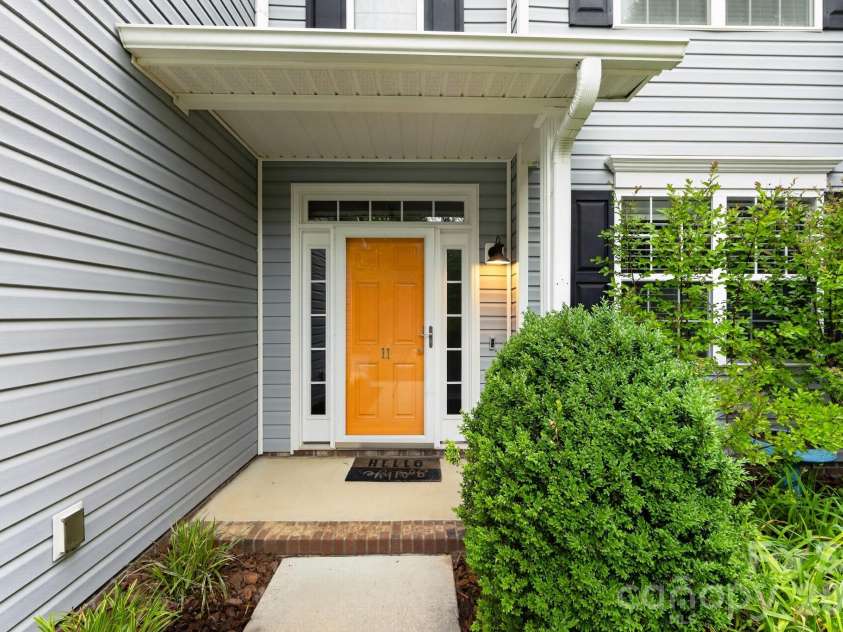 11 Peppermill Drive, Asheville, NC 28804.  MLS# CAR4386908, YatesRealty ID 26829. Front Entry