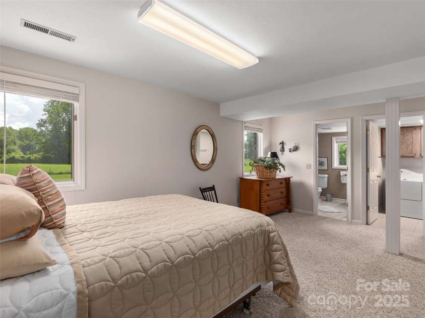 30 Beaumont Drive, Hendersonville, NC 28739.  MLS# CAR4282917, YatesRealty ID 26829. 17'8